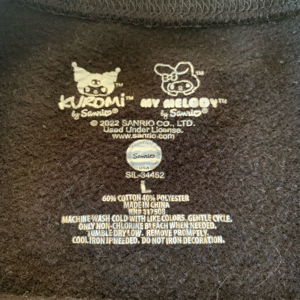 Sanrio My Melody Kuromi Black Graphic Pullover Sweatshirt Women's L Crew Neck - Picture 2 of 3